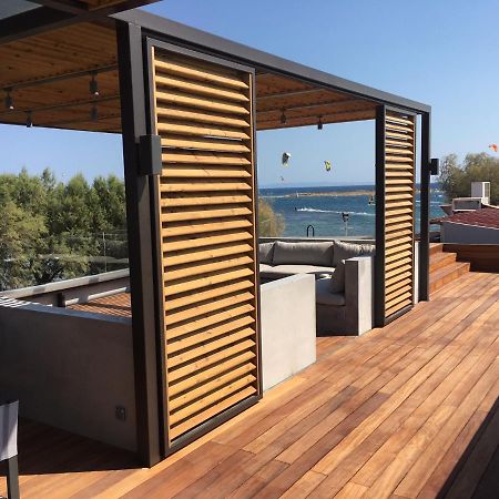 Windsurfing Seaside Apartment Artemida Exterior photo