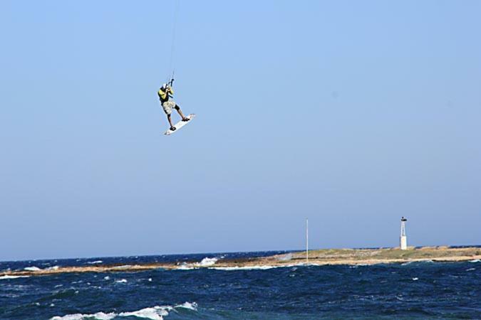 Windsurfing Seaside Apartment Artemida Exterior photo