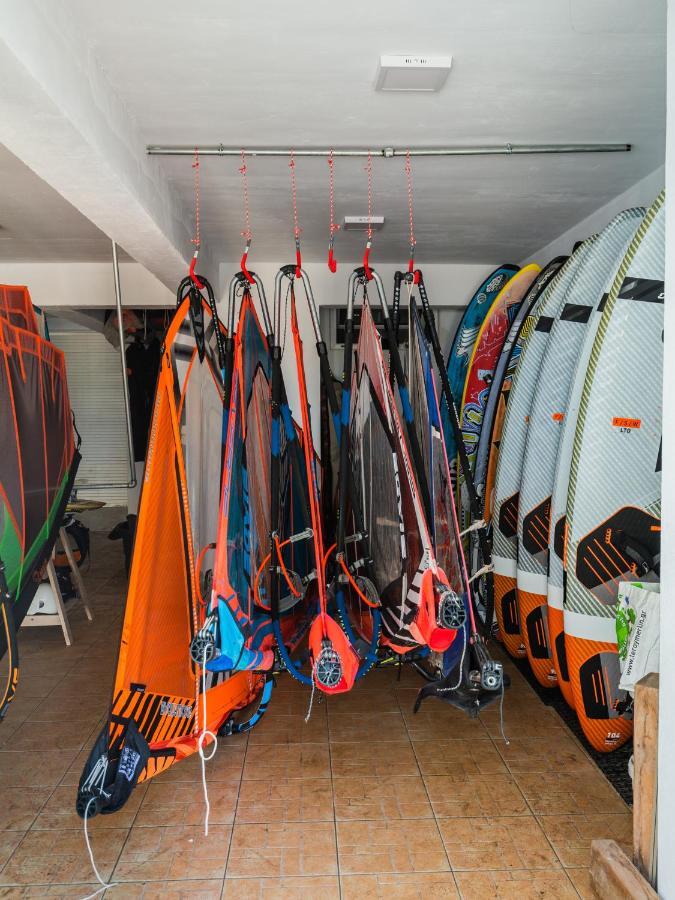 Windsurfing Seaside Apartment Artemida Exterior photo